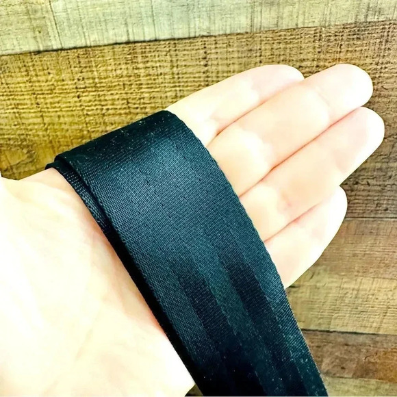 Petunia Pickle Bottom Evening In Islington Boxy Diaper Bag W Crossbody/Wristlet - Picture 10 of 16